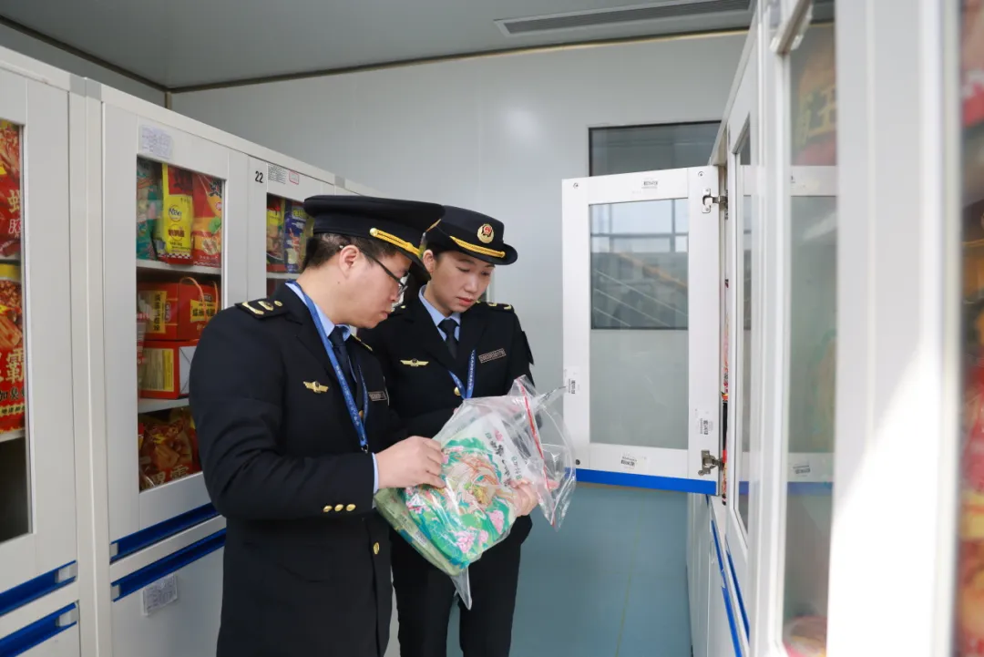 【嗦粉门道】食品安全强监管——让柳州螺蛳粉更放心!